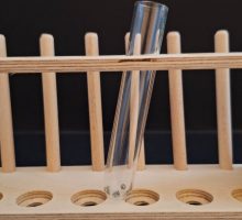 Staklena epruveta s rupicama na dnu, 16mm