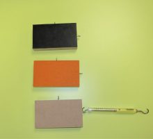 Pribor za ispitivanje trenja s dinamometrom i kvadrima